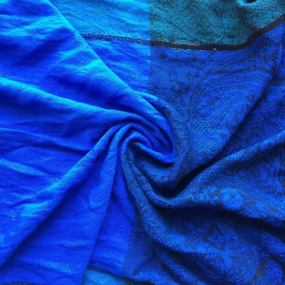🟠 2/$20 Paisley Pashmina Scarf - Blue Green Black - Picture 4 of 6